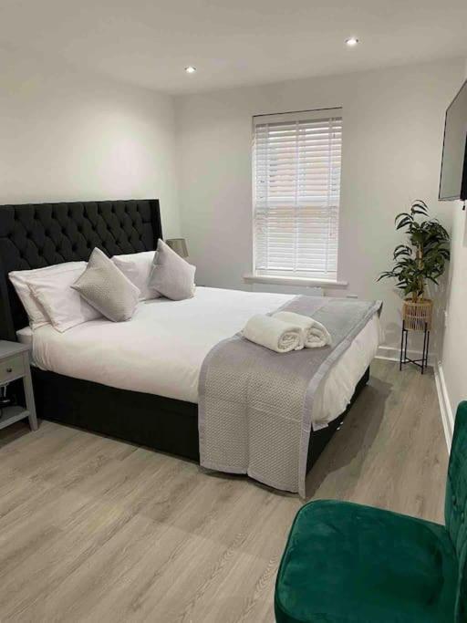 Luxury Town Centre Apartment Walking Distance To Rsc Theatre Стратфорд на Ейвън Екстериор снимка